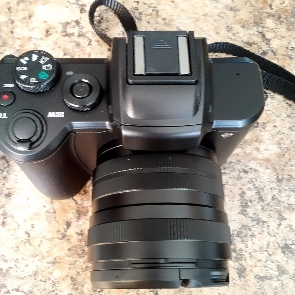 8K NIB Digital Camera Ultra HD, Dual Cameras, Auto Focus, All Accessories Below